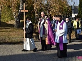 Wszystkich Świętych - wizyta na cmentarzach
