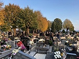 Wszystkich Świętych - wizyta na cmentarzach