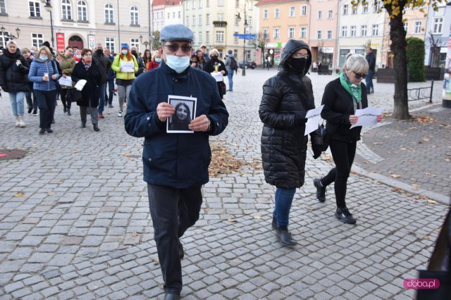Ani jednej więcej. Marsz dla Izy w Dzierżoniowie