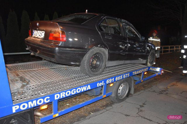 Kierownica odpadła w czasie jazdy. Dachowanie bmw w Pieszycach!