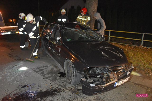 Kierownica odpadła w czasie jazdy. Dachowanie bmw w Pieszycach!