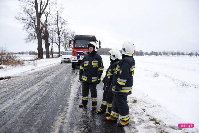 Ciężarówka blokowała drogę Pieszyce - Piskorzów