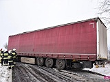 Ciężarówka blokowała drogę Pieszyce - Piskorzów
