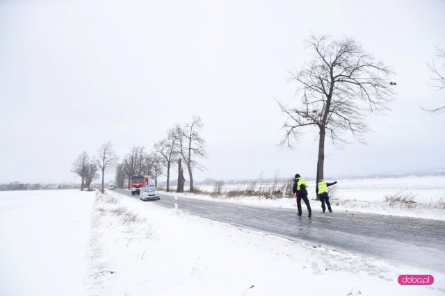 Ciężarówka blokowała drogę Pieszyce - Piskorzów
