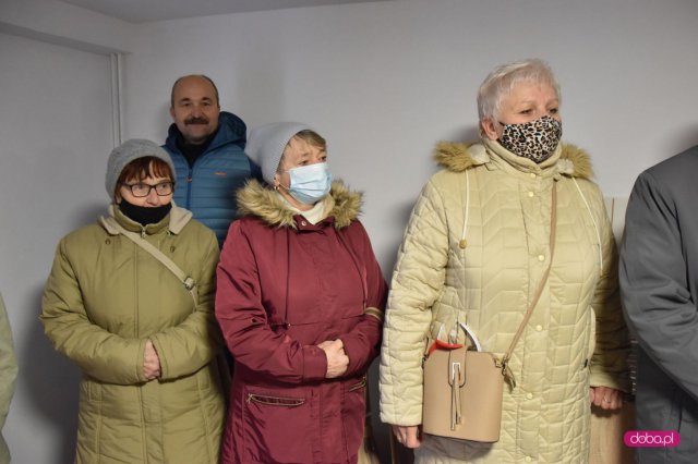 Lodówka społeczna w parafii na skałkach w Dzierżoniowie