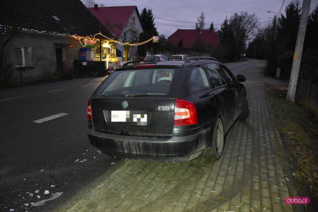Zderzenie dwóch samochodów we Włókach
