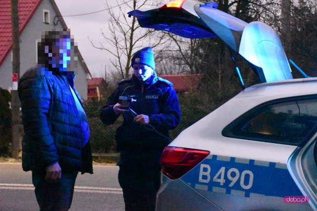 Zderzenie dwóch samochodów we Włókach