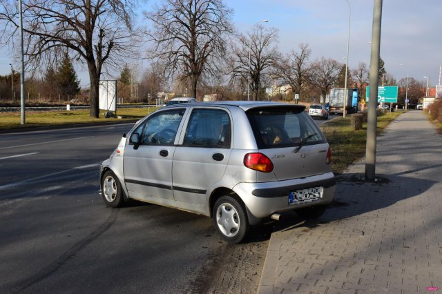 Zderzenie matiza z ciężarówką 