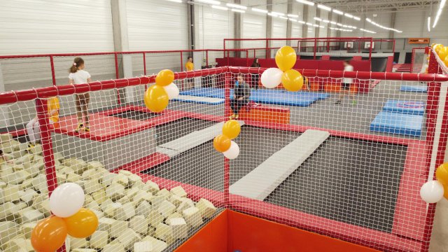 Aktywne Ferie w Parku Trampolin Jump 4U Dzierżoniów