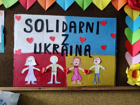 Solidarni z Ukrainą - trwa zbiórka w Szkole Podstawowej w  Przerzeczynie –  Zdroju