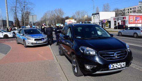 Zderzenie renault z fordem w Dzierżoniowie