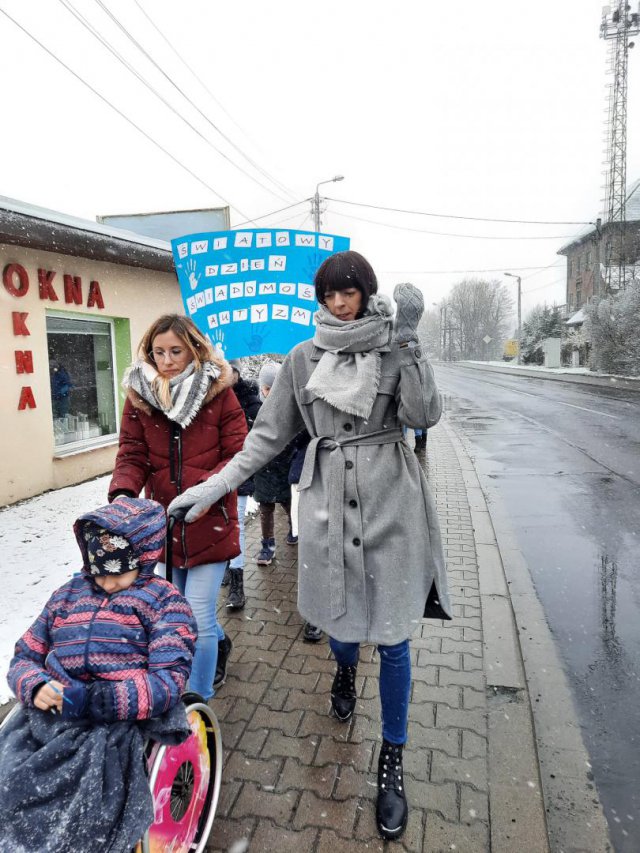 Pochód wsparcia z okazji Światowego Dnia Świadomości Autyzmu