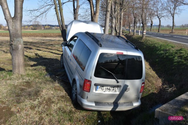 Zderzenie dwóch pojazdów na drodze Dzierżoniów - Świdnica