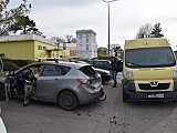 Zderzenie mazdy z peugeotem