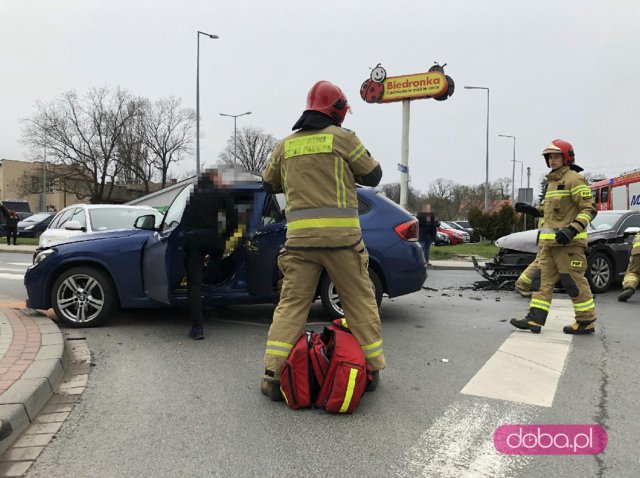 Kolizja trzech aut w Pieszycach