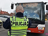 3-latek wybiegł na jezdnię pod autobus