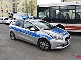 3-latek wybiegł na jezdnię pod autobus