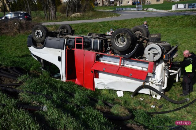 Zderzenie trzech pojazdów na ósemce