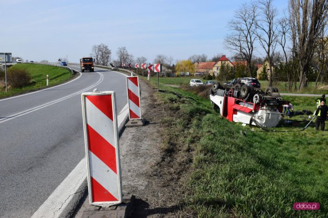 Zderzenie trzech pojazdów na ósemce