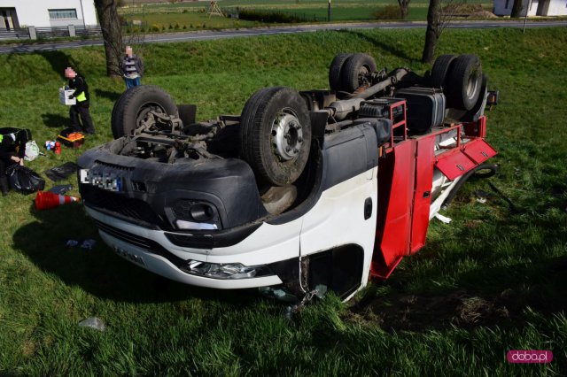 Zderzenie trzech pojazdów na ósemce