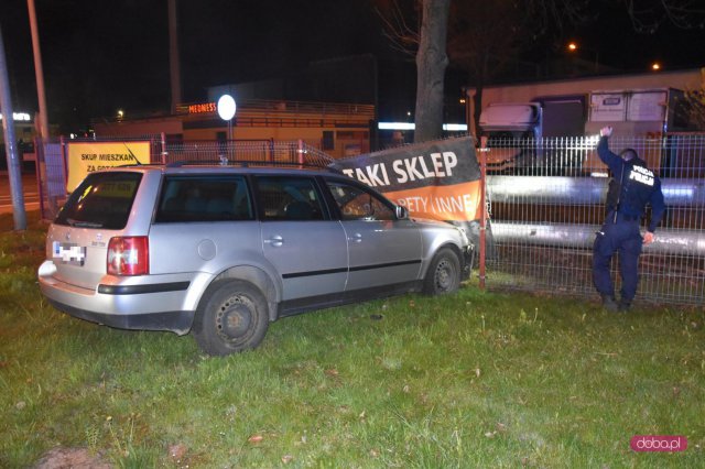 Volkswagenem wjechał w ogrodzenie
