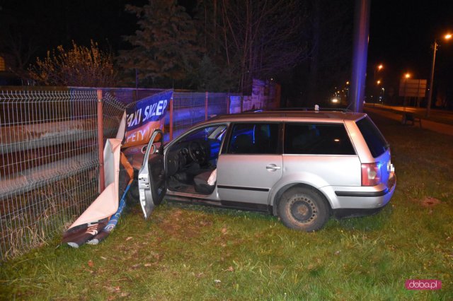 Volkswagenem wjechał w ogrodzenie