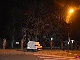 Peugeotem wjechał w ogrodzenie szkoły podstawowej