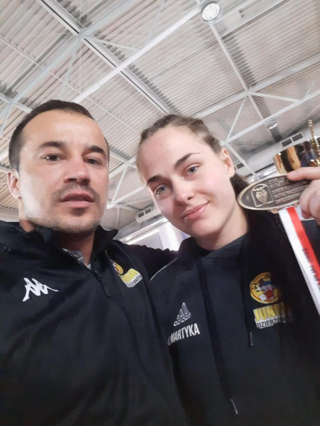 Fenomenalny występ zawodniczek JUNIOR-a Dzierżoniów w Mistrzostwach Polski w zapasach