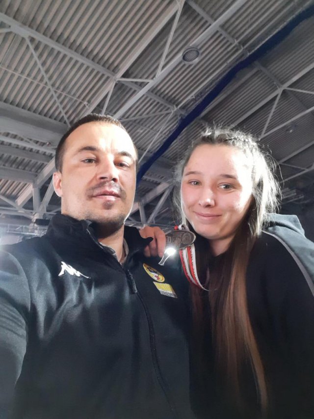 Fenomenalny występ zawodniczek JUNIOR-a Dzierżoniów w Mistrzostwach Polski w zapasach