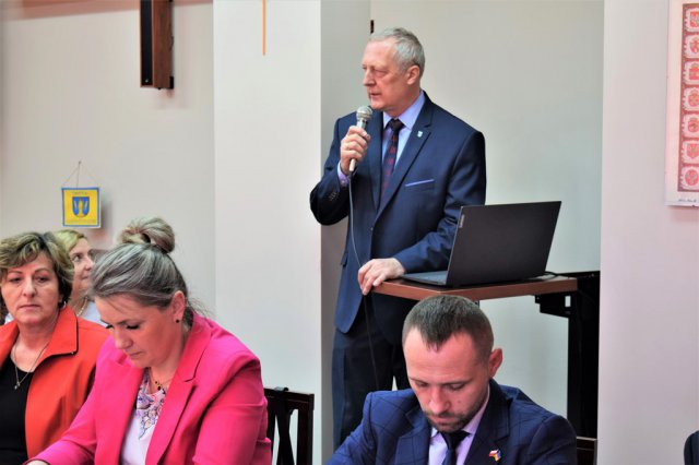 Gmina Dzierżoniów: współpraca z III sektorem głównym tematem sesji