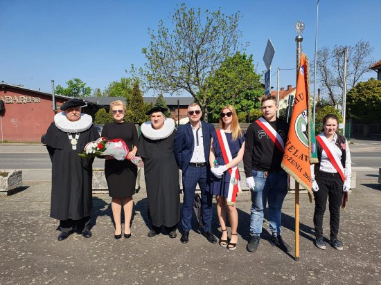 Zespół Szkół Cechu Rzemiosł Różnych w Bielawie - Narodowy Dzień Zwycięstwa