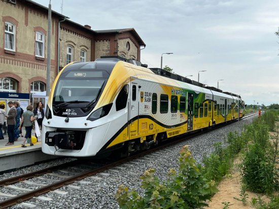 Po 22 latach pociągi wracają na trasę do Świdnicy przez Sobótkę
