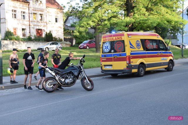 Wypadek motocyklisty w Bielawie