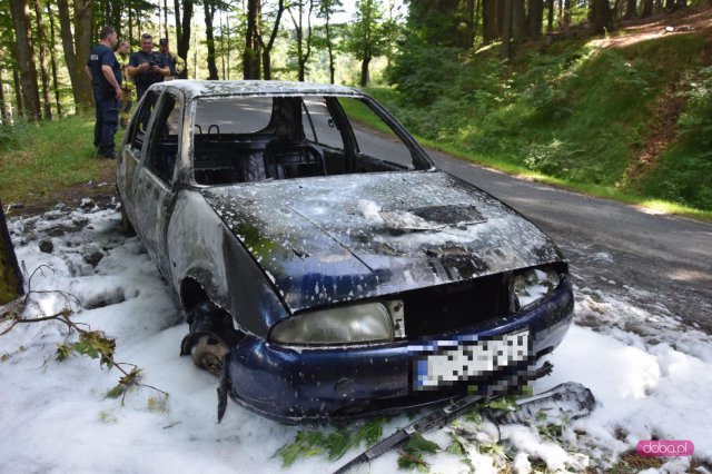 Pożar auta w okolicy Przełęczy Jugowskiej