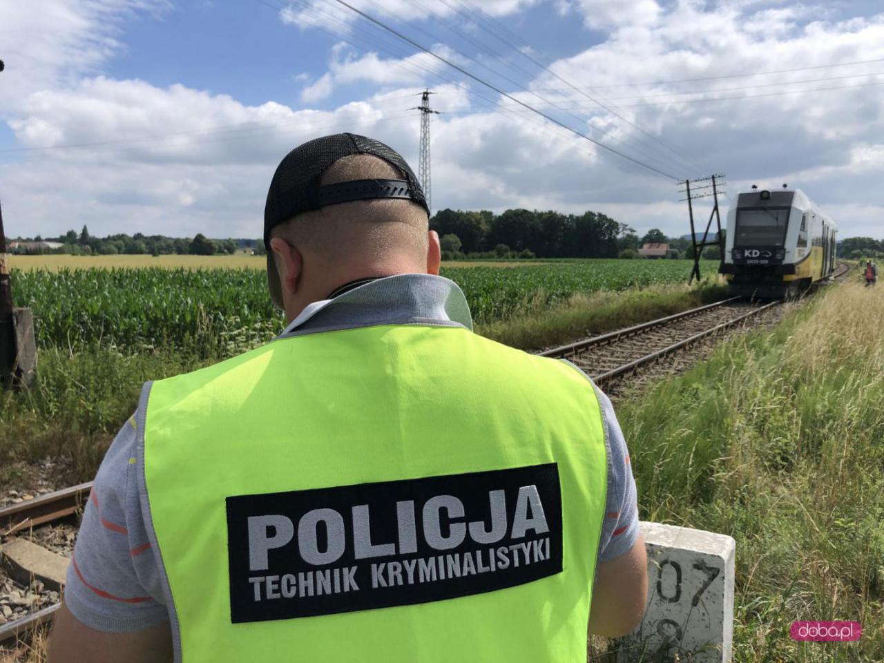 Motocyklista wpadł pod pociąg Kolei Dolnośląskich