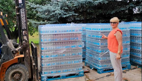 Woda dla ukraińskich uchodźców