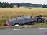 Volkswagen wypadł z drogi Łagiewniki - Dzierżoniów