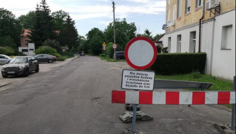 Rozpoczęła się modernizacja ulicy Piastowskiej w Uciechowie