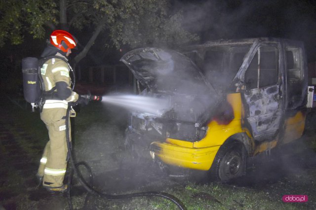 Pożar dostawczaka w Dzierżoniowie