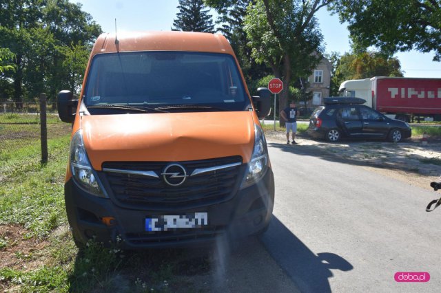 Opel i kia zderzyły się w Radzikowie