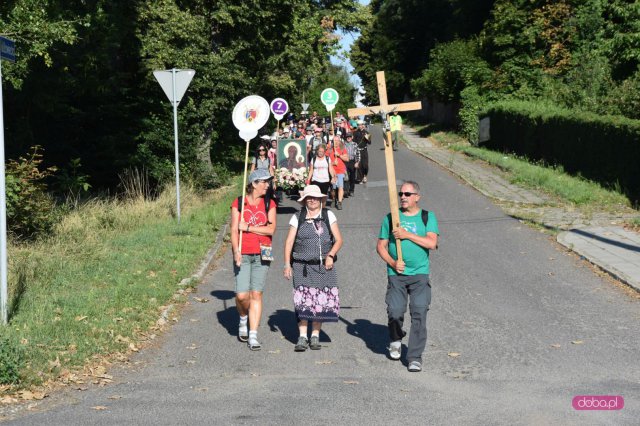 Piesza Pielgrzymka Diecezji Świdnickiej w gminie Łagiewniki