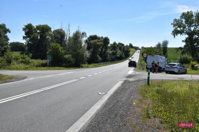 Zderzenie dwóch pojazdów na ósemce
