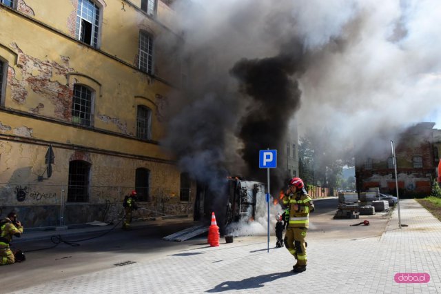 Pożar auta dostawczego w Bielawie