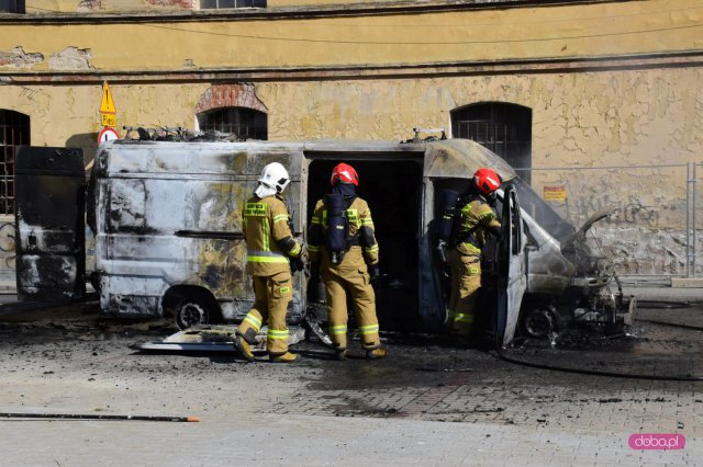 Pożar auta dostawczego w Bielawie