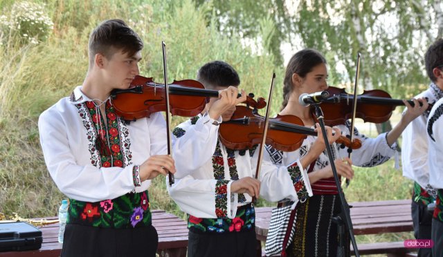 Oleszna: koncert zespołu folkowego z Rumunii