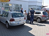 Zderzenie pojazdów przy stacji paliw w Dzierżoniowie