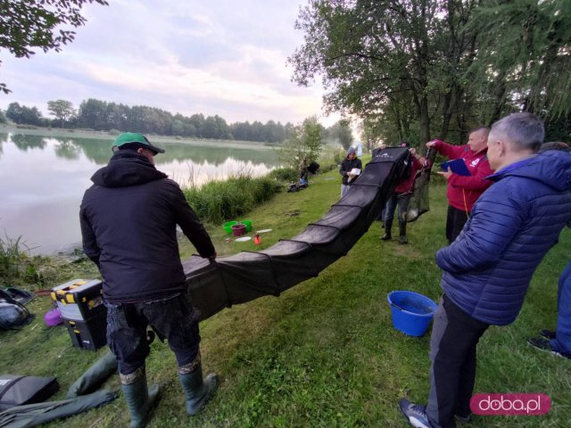 Nocne Charytatywne Zawody Wędkarskie w Owieśnie