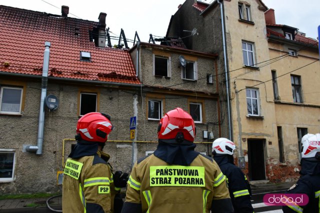 Pożar domu przy ul. Nowowiejskiej w Dzierżoniowie