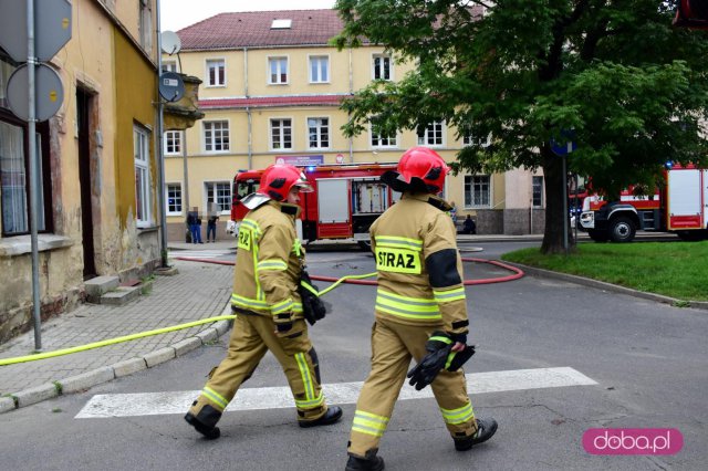 Pożar domu przy ul. Nowowiejskiej w Dzierżoniowie