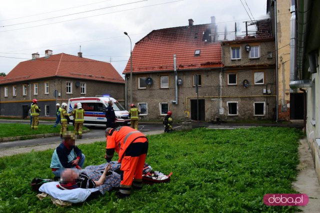 Pożar domu przy ul. Nowowiejskiej w Dzierżoniowie